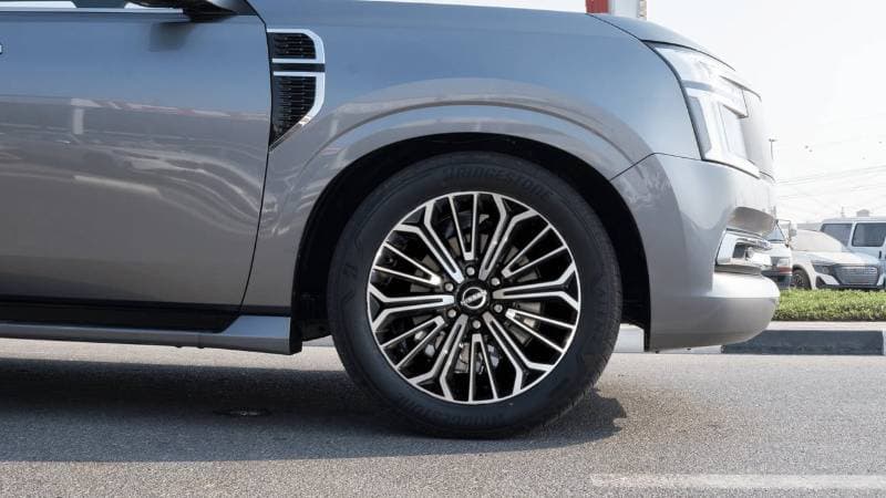 2026 Nissan Patrol SE PLATINUM CITY thumbnail 5