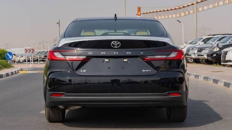 2026 Toyota Camry GLE HEV thumbnail 5