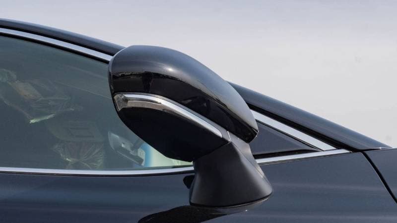 2026 Toyota Camry GLE HEV thumbnail 7