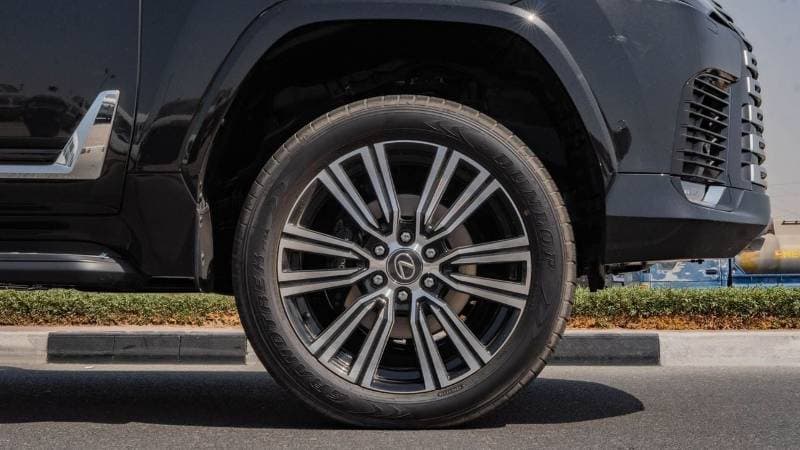 2026 Lexus LX700h SIGNATURE thumbnail 7