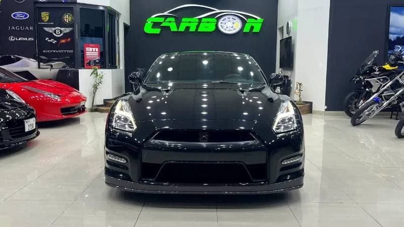 2015 Nissan GT R BLACK EDITION thumbnail 3