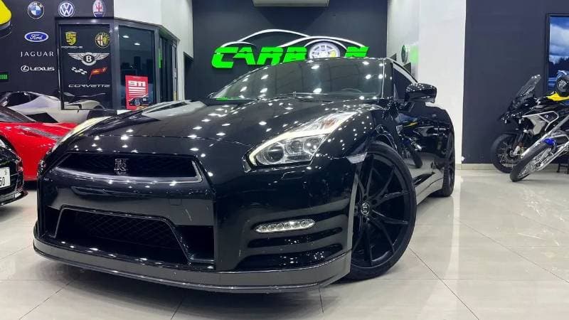 2015 Nissan GT R BLACK EDITION thumbnail 2