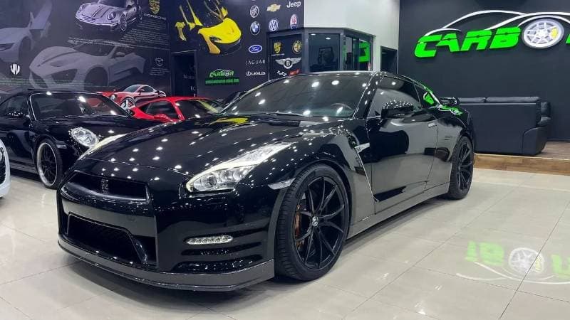 2015 Nissan GT R BLACK EDITION thumbnail 4