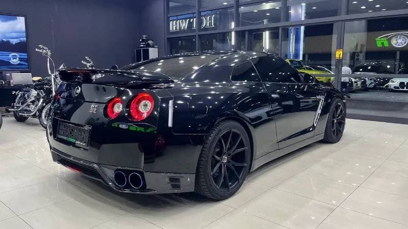 2015 Nissan GT R BLACK EDITION thumbnail 8