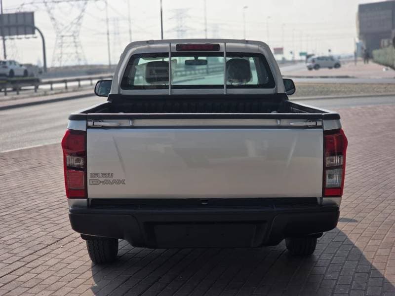 2025 Isuzu D MAX STANDARD thumbnail 3