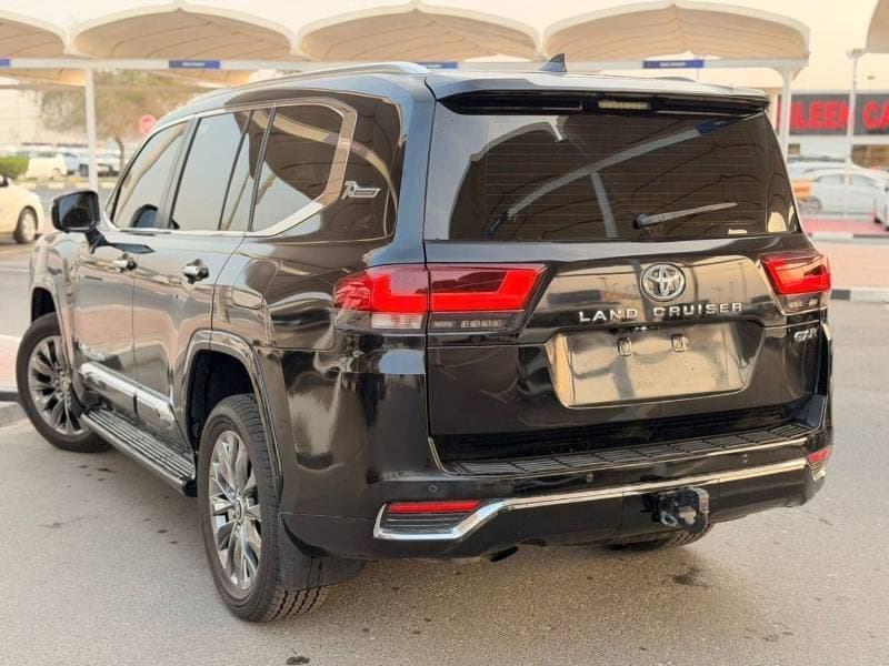 2022 Toyota Land Cruiser GXR thumbnail 3
