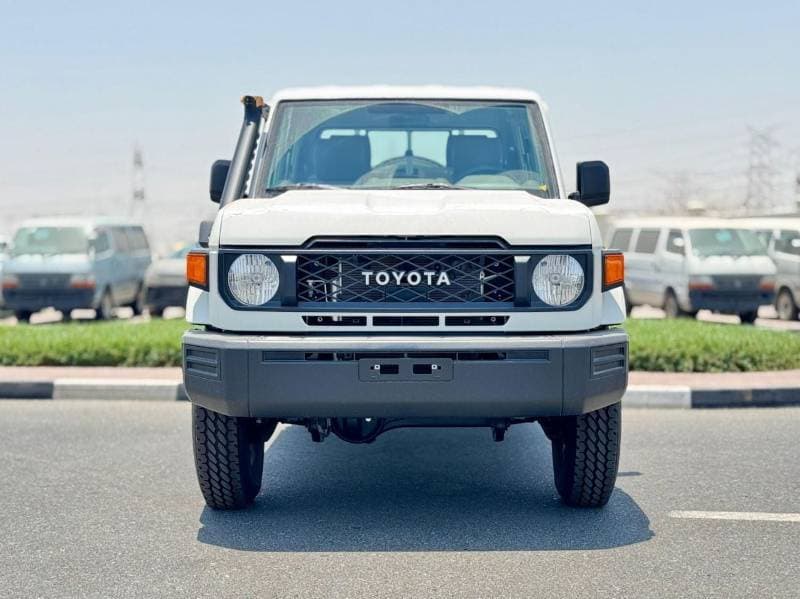 2025 Toyota Land Cruiser Pick Up thumbnail 2