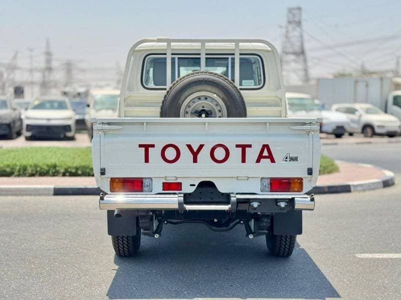 2025 Toyota Land Cruiser Pick Up thumbnail 5