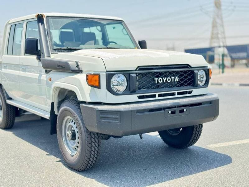 2025 Toyota Land Cruiser Pick Up thumbnail 6