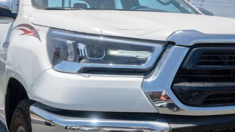 2025 Toyota Hilux SGLX thumbnail 8