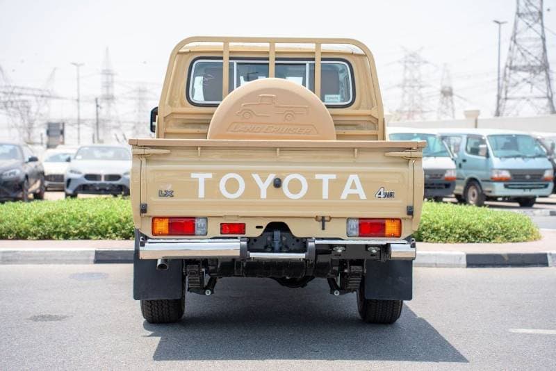 2025 Toyota Land Cruiser Pick Up thumbnail 4
