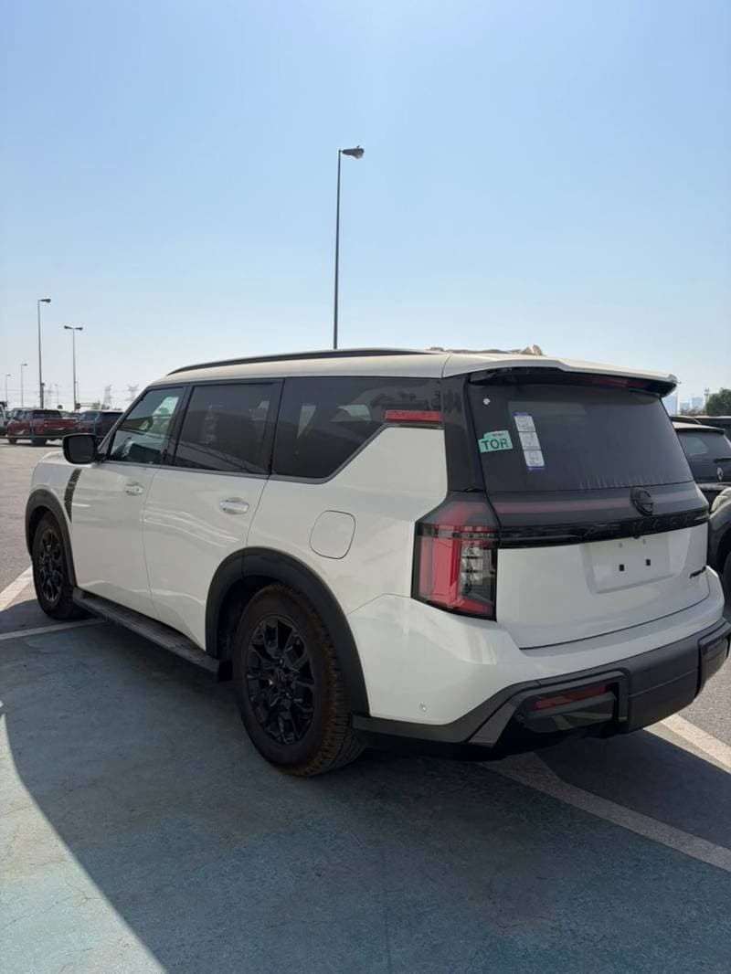 2026 Nissan Armada PRO 4X thumbnail 4