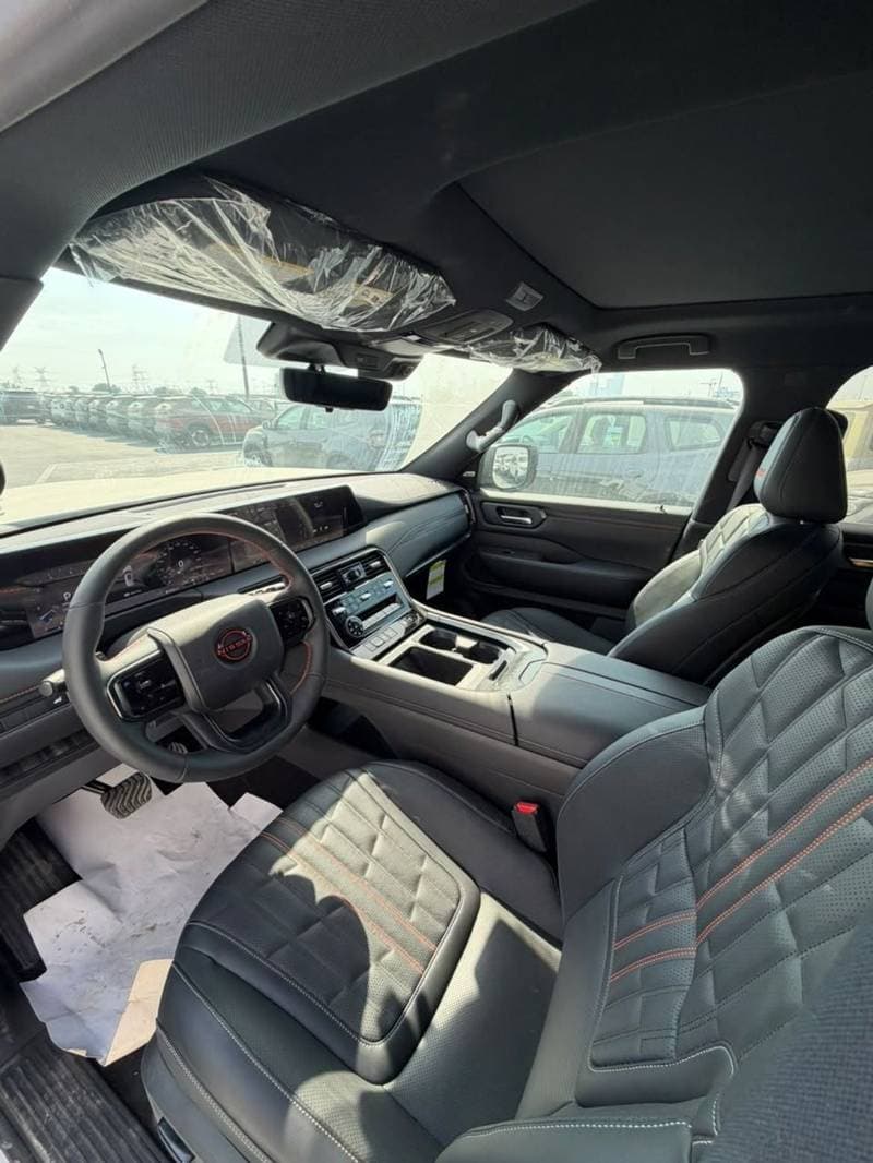 2026 Nissan Armada PRO 4X thumbnail 8