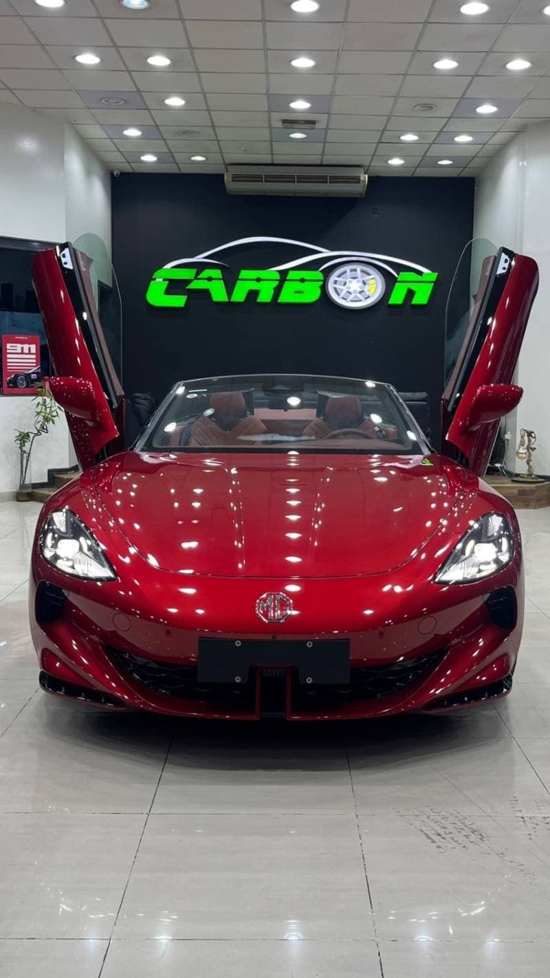 2024 MG Cyberster STANDARD thumbnail 3