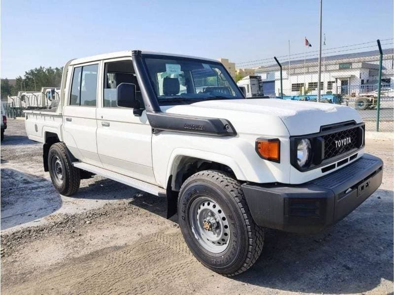 2026 Toyota Land Cruiser Pick Up thumbnail 4