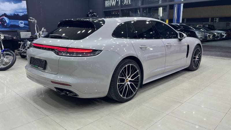 2025 Porsche Panamera 4 E HYBRID thumbnail 8