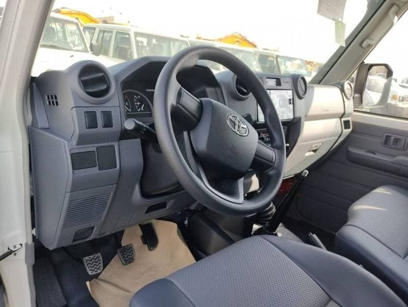 2026 Toyota Land Cruiser Pick Up thumbnail 6
