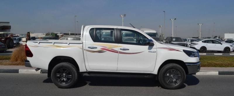 2026 Toyota Hilux SR5 thumbnail 6