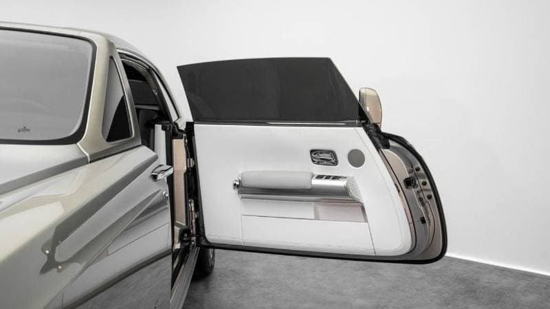 2015 Rolls Royce Phantom COUPE thumbnail 6
