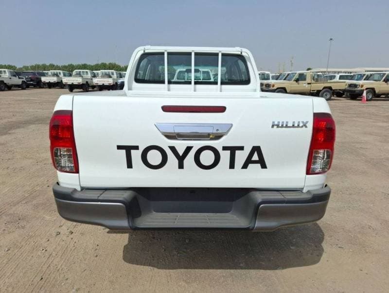 2026 Toyota Hilux SGLX thumbnail 5