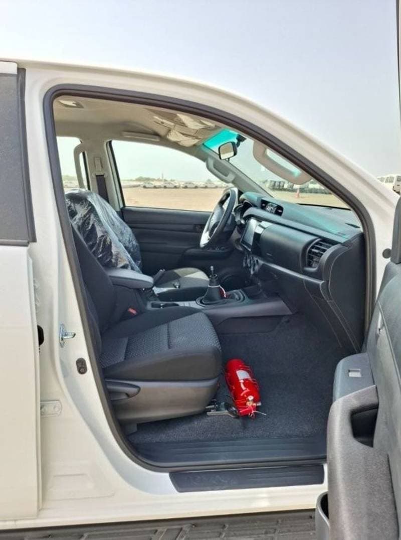 2026 Toyota Hilux SGLX thumbnail 6
