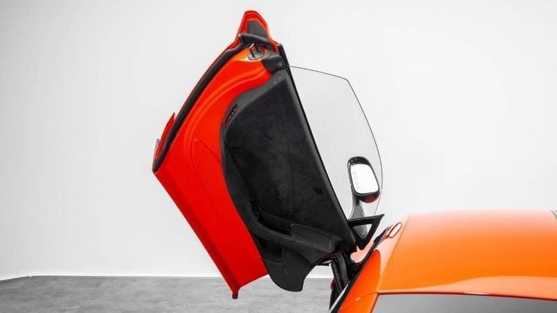 2016 McLaren 675LT COUPE thumbnail 8