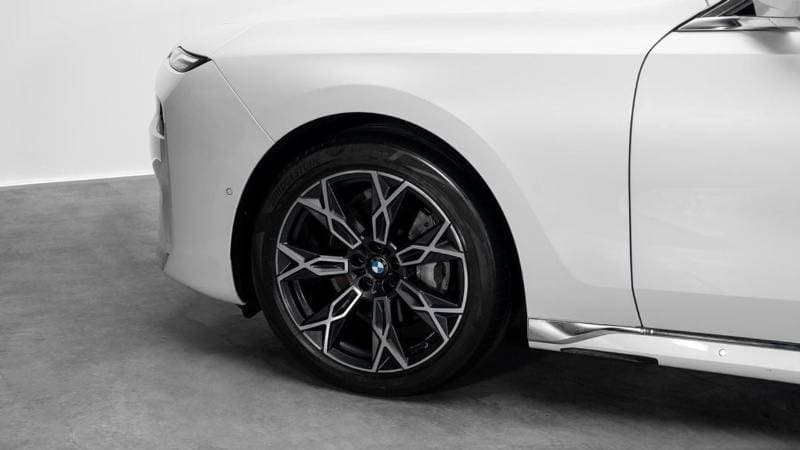 2023 BMW 735i DESIGN PURE EXCELLENCE thumbnail 4
