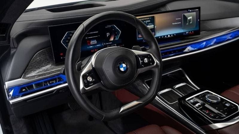 2023 BMW 735i DESIGN PURE EXCELLENCE thumbnail 7