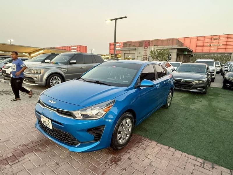 2023 Kia Rio LX thumbnail 3