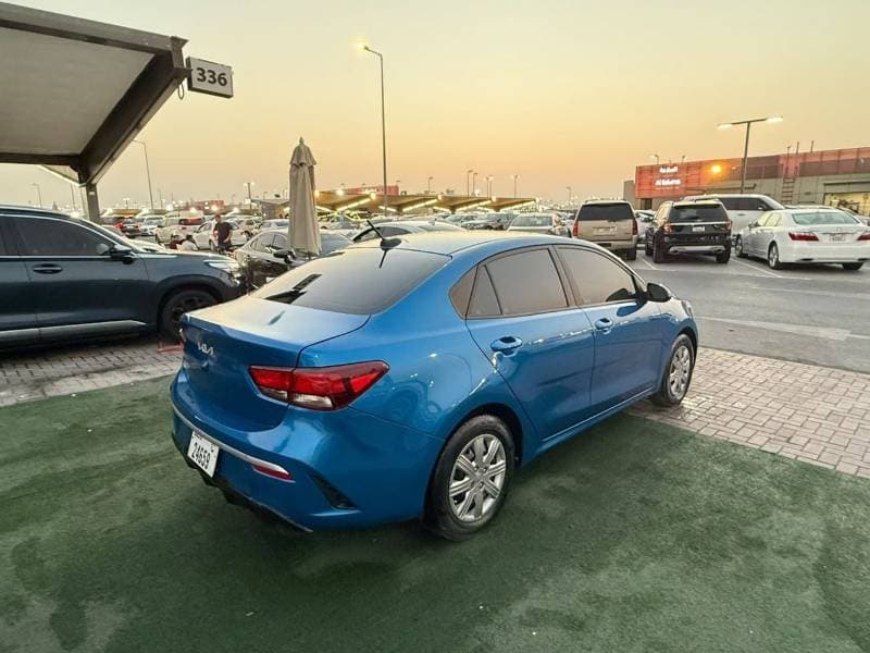 2023 Kia Rio LX thumbnail 4