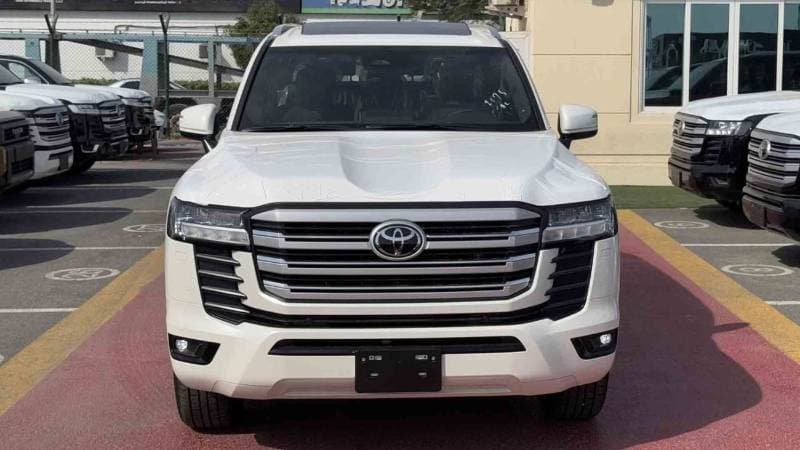 2026 Toyota Land Cruiser GXR thumbnail 3