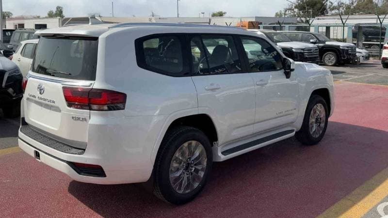 2026 Toyota Land Cruiser GXR thumbnail 7