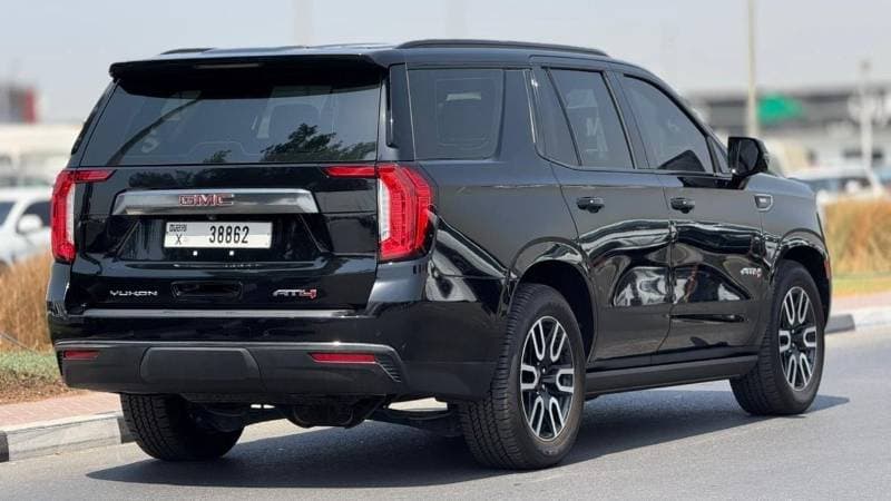 2021 GMC Yukon AT4 thumbnail 6