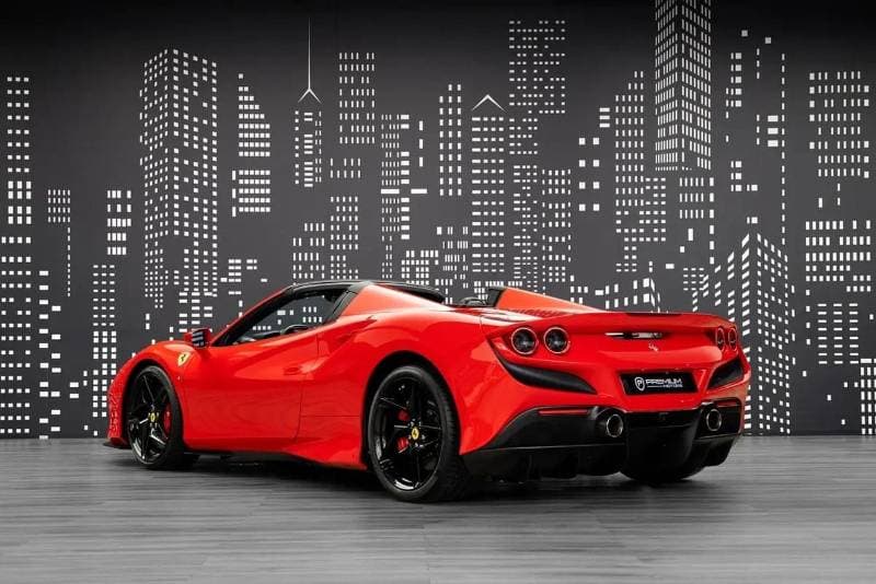 2020 Ferrari F8 Spider STANDARD thumbnail 5