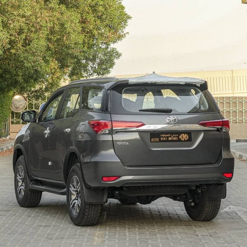 2026 Toyota Fortuner EXR thumbnail 5