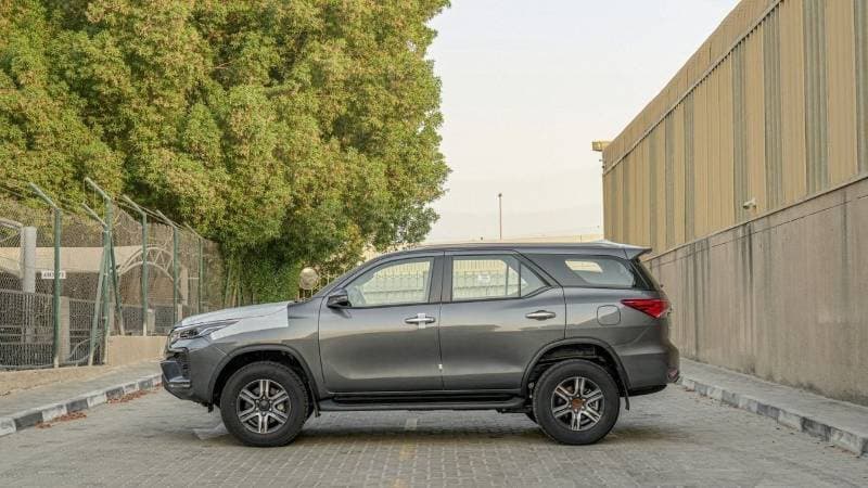 2026 Toyota Fortuner EXR thumbnail 6