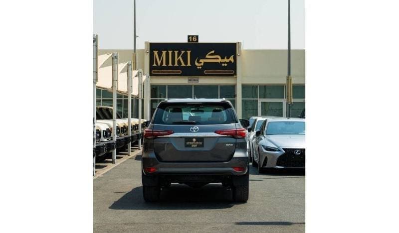 2026 Toyota Fortuner SR5 thumbnail 3