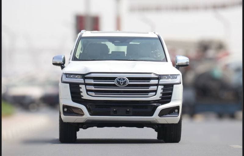 2026 Toyota Land Cruiser thumbnail 2