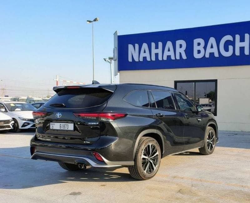 2023 Toyota Highlander LTD HEV thumbnail 5
