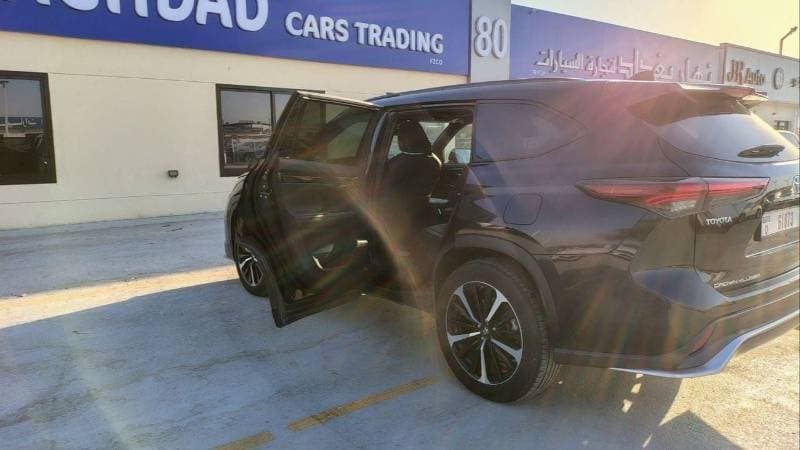 2023 Toyota Highlander LTD HEV thumbnail 8