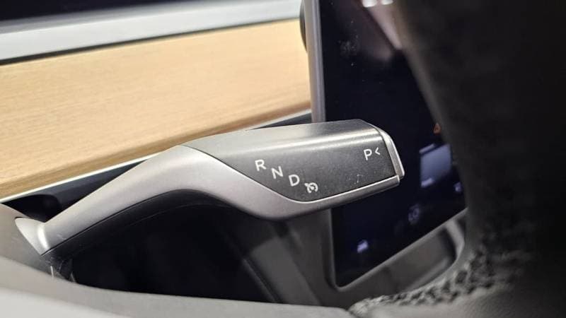 2023 Tesla Model Y LONG RANGE thumbnail 4