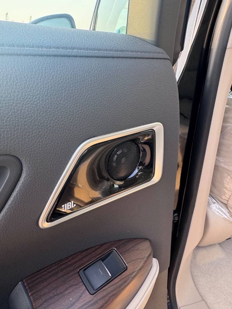 2026 Toyota Land Cruiser VX thumbnail 5