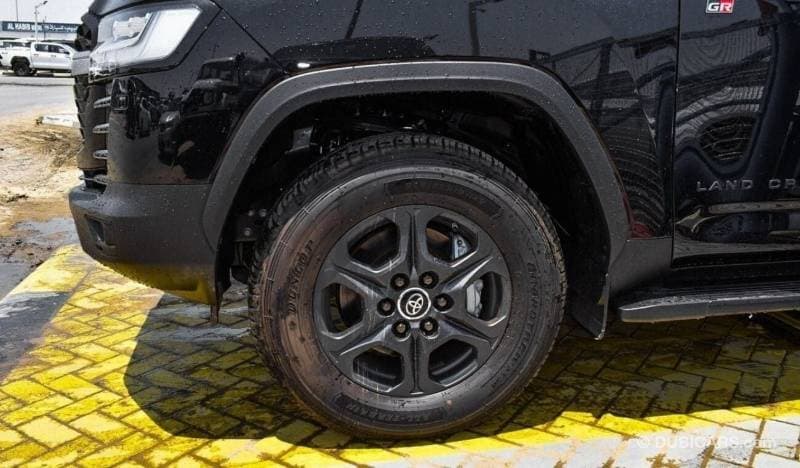 2024 Toyota Land Cruiser GR SPORT thumbnail 5
