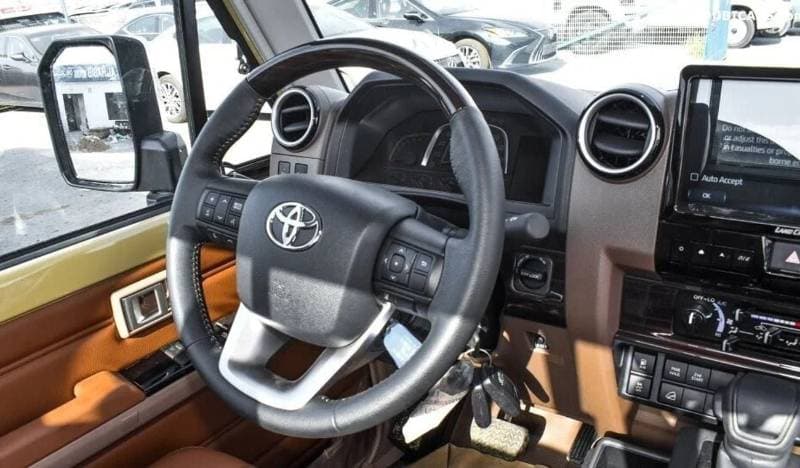 2024 Toyota Land Cruiser Pick Up thumbnail 8