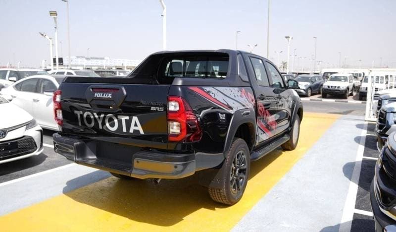 2024 Toyota Hilux ADVENTURE thumbnail 2