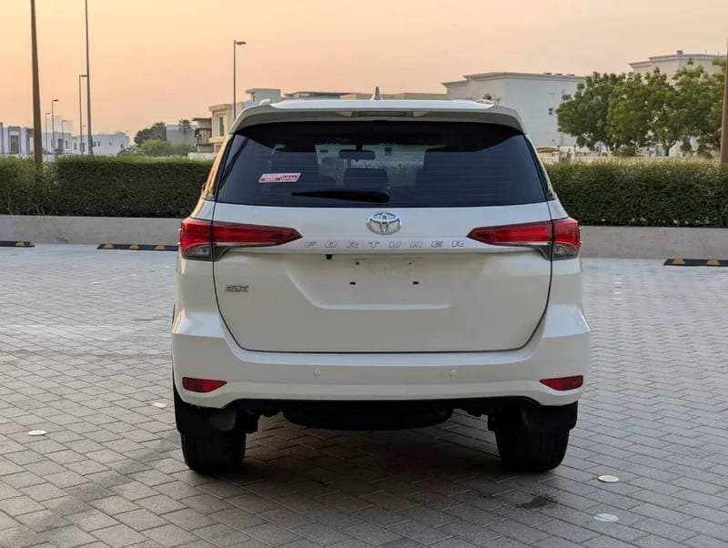 2022 Toyota Fortuner VX2 thumbnail 5