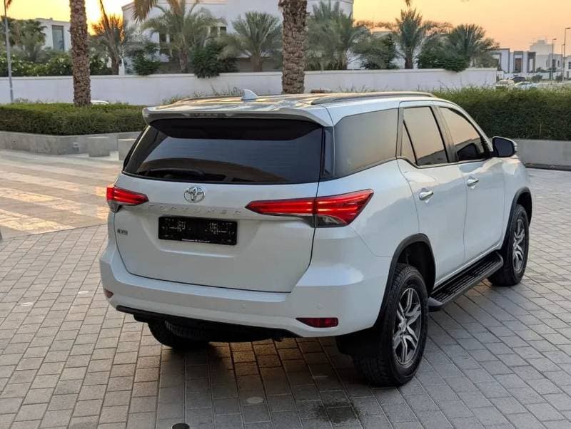 2023 Toyota Fortuner EXR thumbnail 4