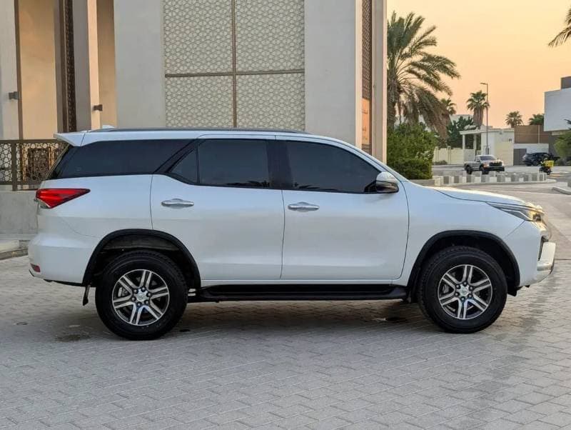 2023 Toyota Fortuner EXR thumbnail 7
