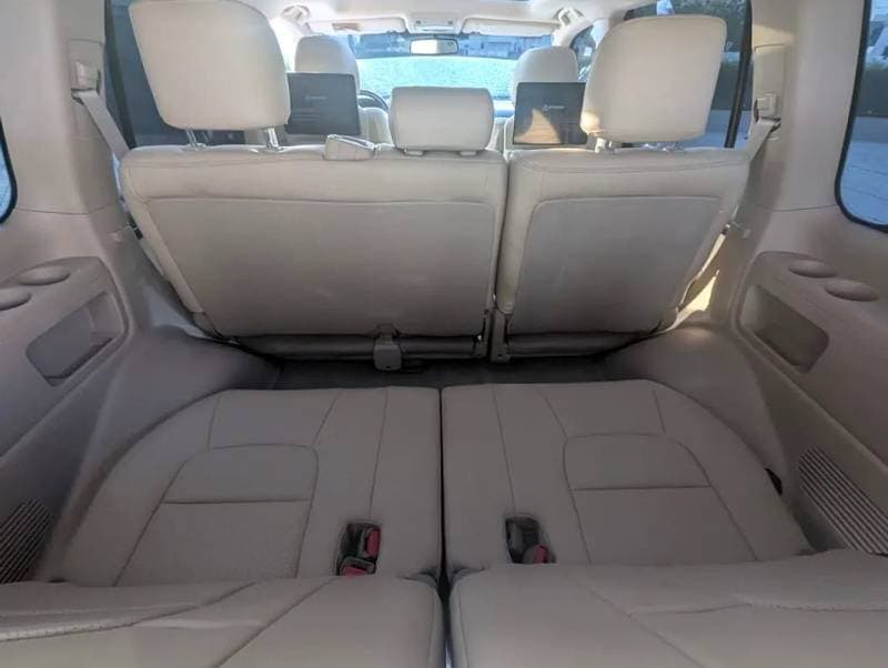 2013 Toyota Land Cruiser VXR thumbnail 8