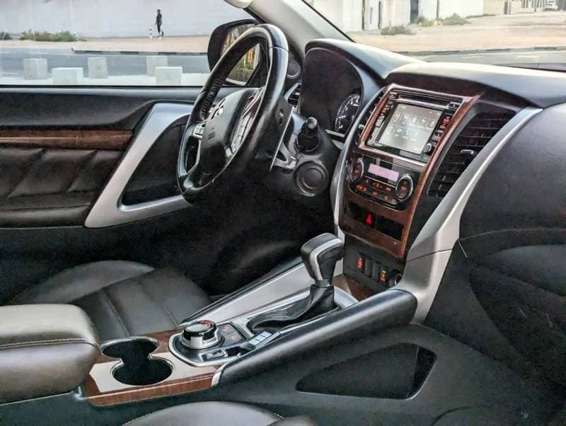 2019 Mitsubishi Montero Sport GLS thumbnail 8